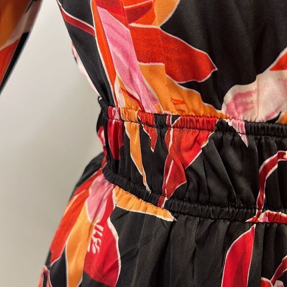 NWT entro Dramatic Black with Red Floral Print Mini Dress - Size Small - Picture 6 of 16